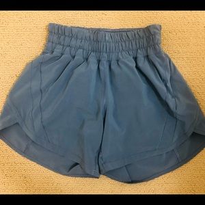 Lululemon water drop blue 5 inch shorts track that short size 2